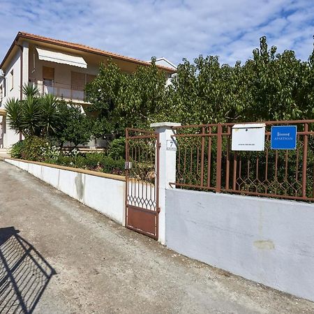 Triple Room Trogir 13102B Ngoại thất bức ảnh